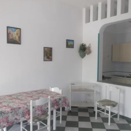 Le Palme Baia By Nonsolomare Vacanze Srlu Feriehus *